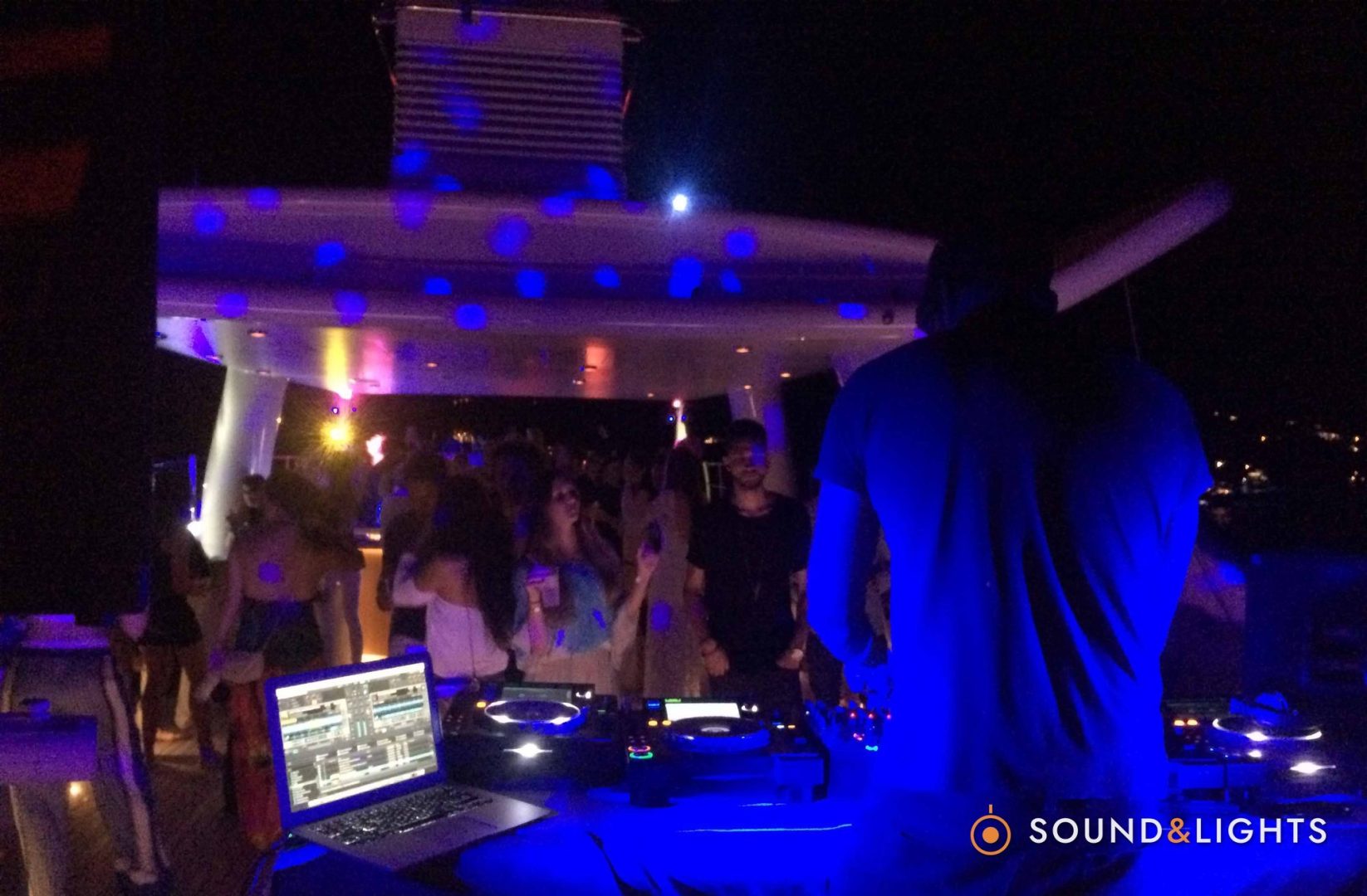 Private Boat Party Ibiza - Blondish - PA, DJ-booth & lights gear rent