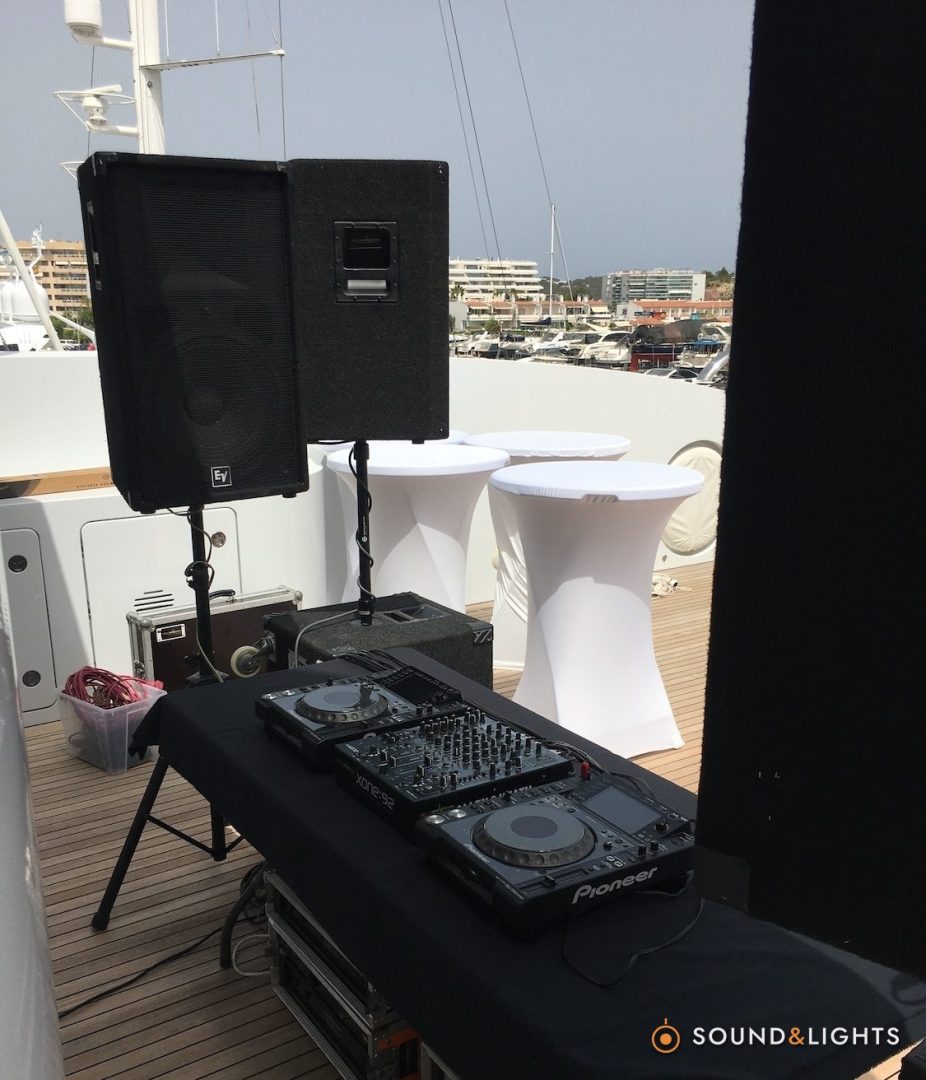 Private Boat Party - Ibiza - PA & DJ-booth gear rent
